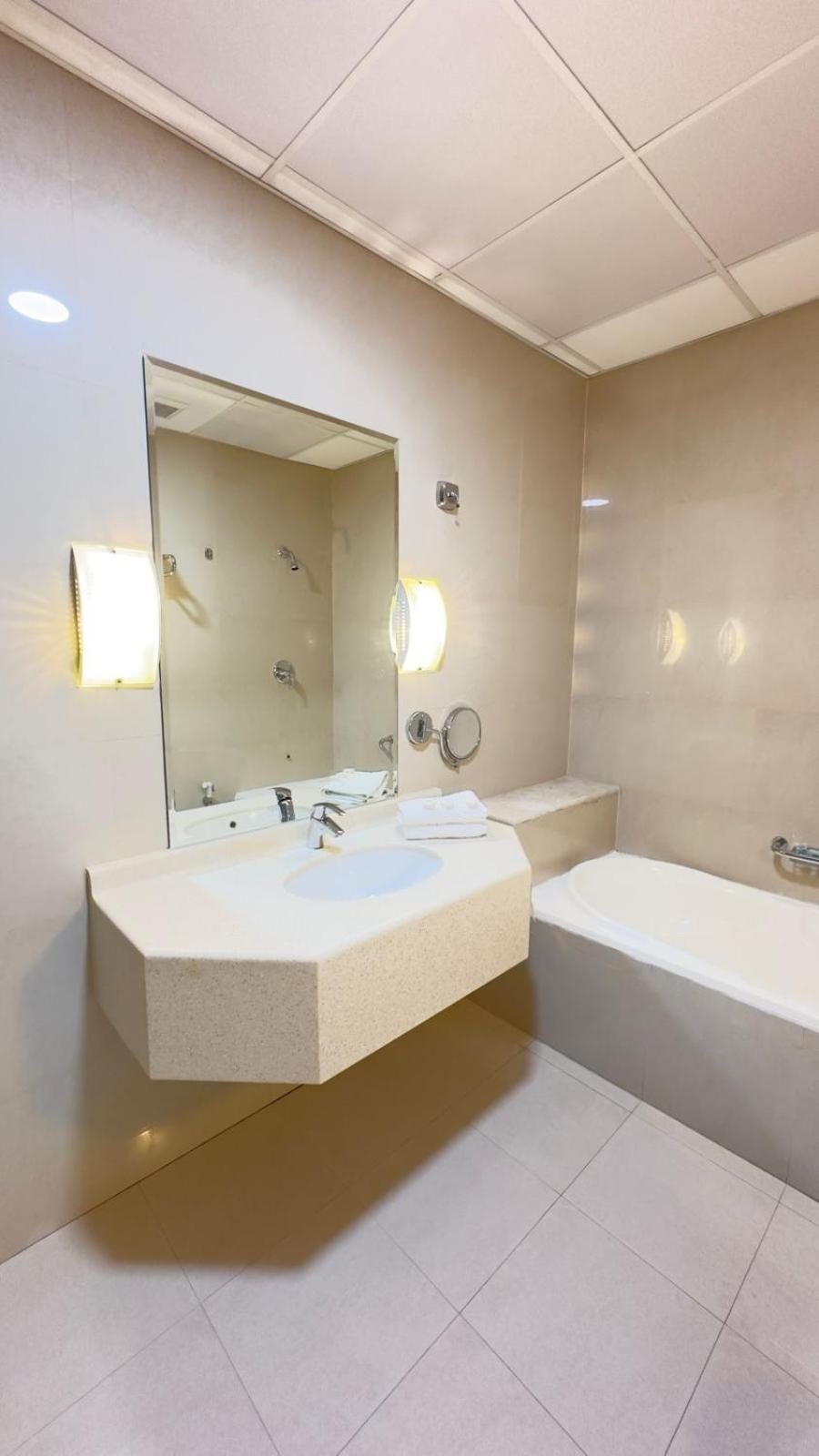 The Palace Suites Al Khobar Exterior foto